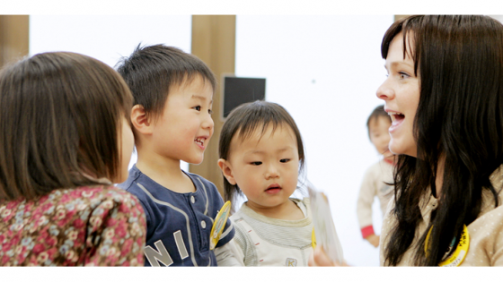 無料体験レッスン 幼児から高校生まで年齢に合わせて通える英会話教室 外国人講師と日本人講師で本物の英会話とポイントを学べる 萩 市で人気の英会話教室 Eparkスクール